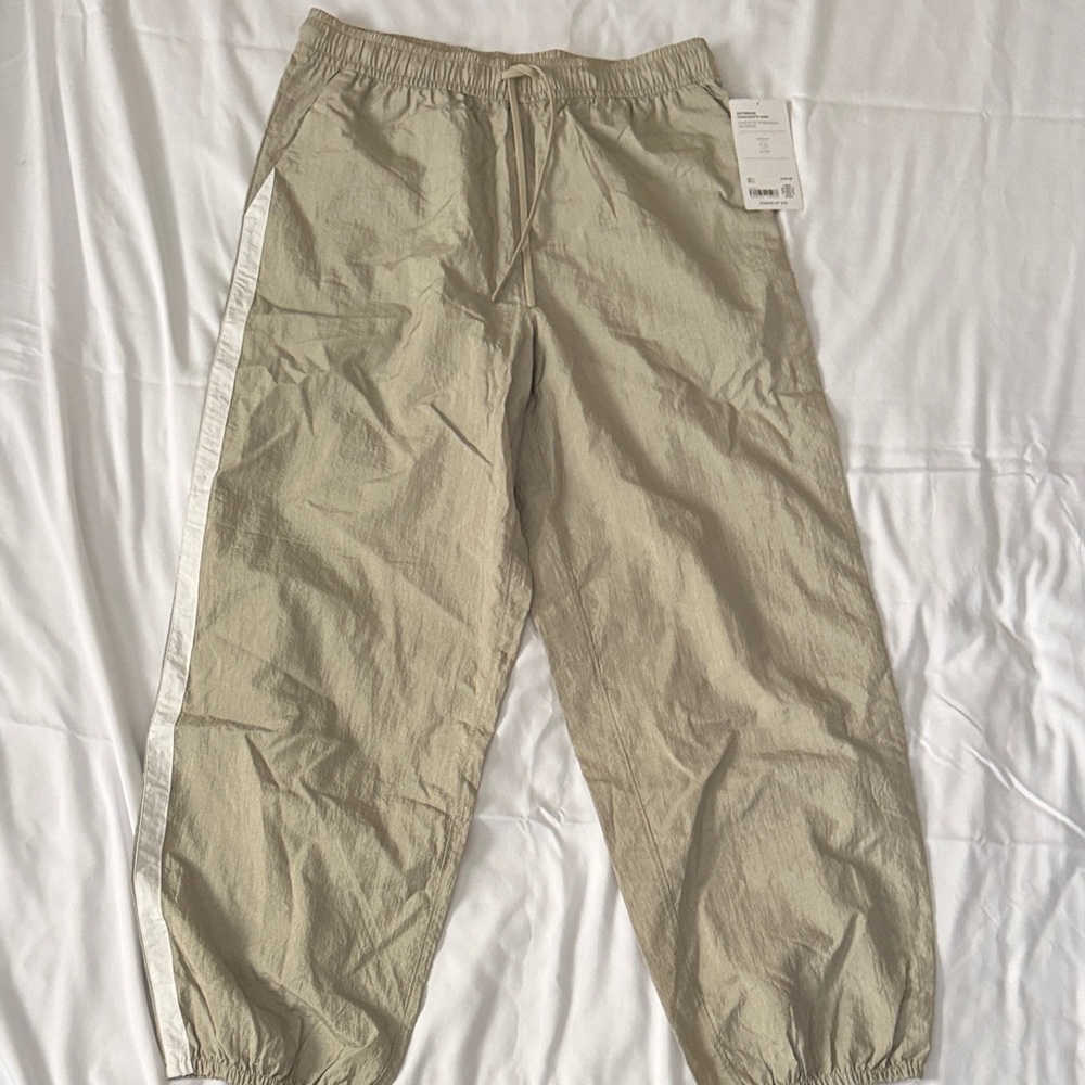 NWT Athleta Daybreak Mid Rise Parachute Jogger - Picture 5 of 8